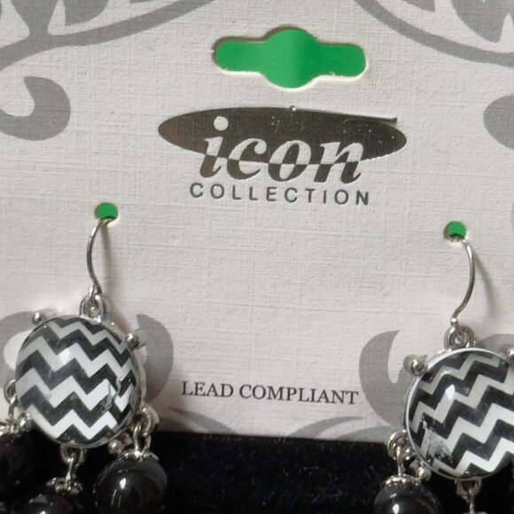Black & White Chevron Necklace & Earrings Set By Icon Collection - Picture 15 of 16